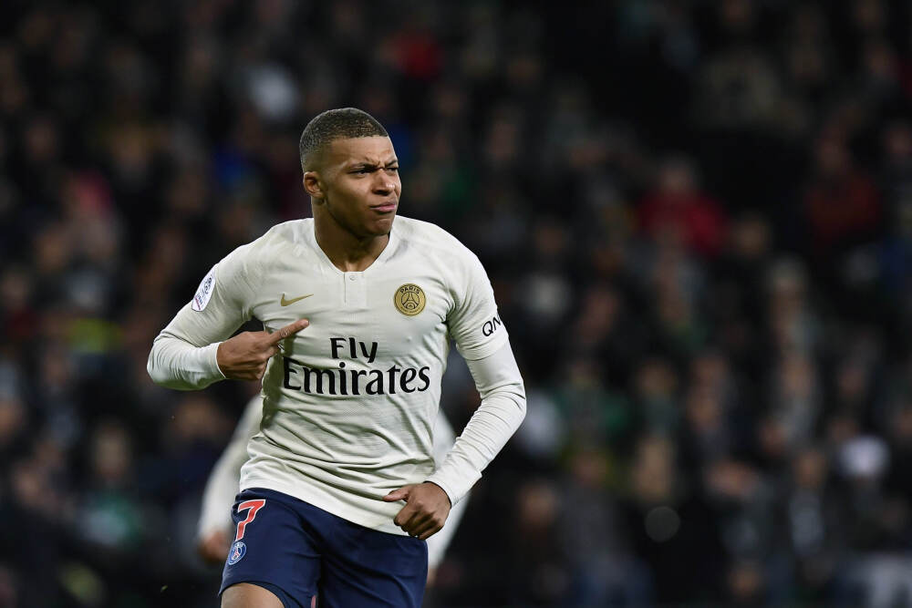 队报: 巴黎提前规划夏窗, 盯上葡超18岁和22岁2名新秀